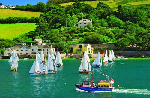 Salcombe Cottage | 12 Robinsons Row, SALCOMBE