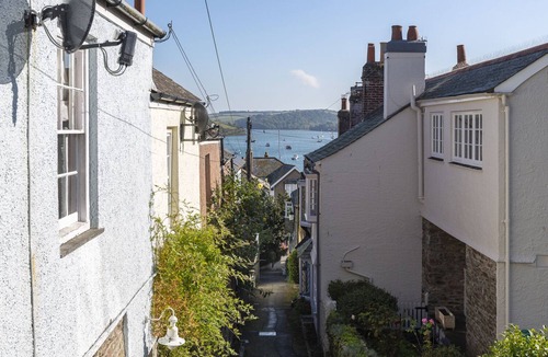 Salcombe Cottage | 12 Robinsons Row, SALCOMBE