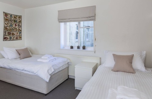 Salcombe Cottage | 12 Robinsons Row, SALCOMBE