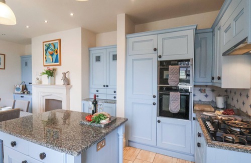 Whitby Cottage | 12 St Hilda's