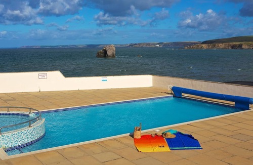 Burgh Island Cottage | 12 Thurlestone Rock