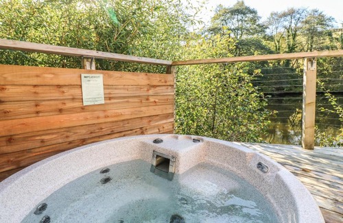 Looe House | 12 Water's Edge