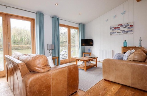 Looe House | 12 Water's Edge