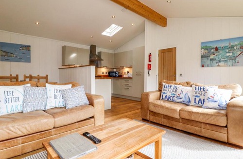 Looe House | 12 Water's Edge