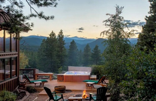 Black Hawk House | 120 acre Private Ranch! Pristine Mountain Views & Wilderness!