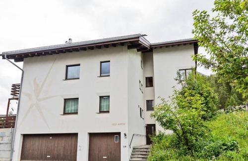 La Punt-Chamues-ch Apartment | 120 m² Apartment ∙ 3 bedrooms ∙ 8 guests