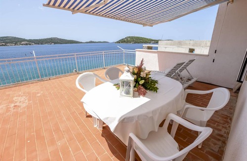 Rogoznica Apartment | 120 m² Apartment ∙ 1 bedroom ∙ 4 guests