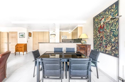 Ternes Apartment | 120 m² Apartment ∙ 3 bedrooms ∙ 5 guests