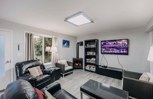 Glacier Cabin | 120 m² Cabin ∙ 3 bedrooms ∙ 10 guests