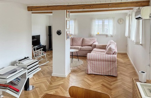 Listed House | 120 m² House ∙ 2 bedrooms ∙ 4 guests