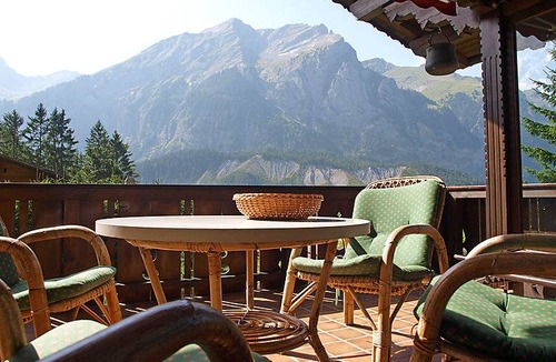 Kandersteg House | 120 m² House ∙ 3 bedrooms ∙ 6 guests