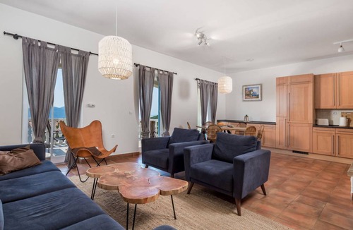 Martina House | 120 m² House ∙ 3 bedrooms ∙ 6 guests