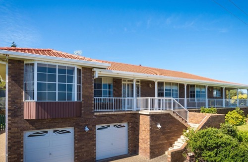 Dalmeny House | 120 Ocean Parade Dalmeny