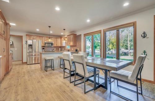 West Okoboji Villa | 1202 Dakota Dr