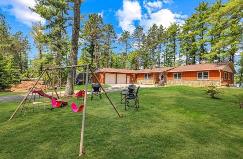 Riverview House | 12364 Crivitz