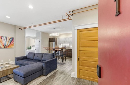 Collingwood Condo | 124 Hurontario Unit 1