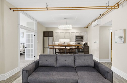 Collingwood Condo | 124 Hurontario Unit 1