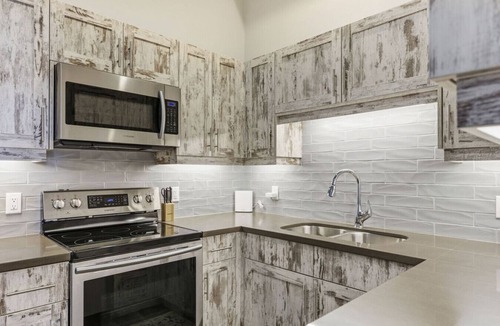 Collingwood Apartment | 124 Hurontario Unit 4