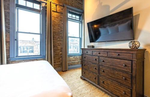 West Dundee Apartment | 124 Lofts - Downtown Dundee - Walk to Dining