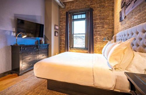 West Dundee Apartment | 124 Lofts - Downtown Dundee - Walk to Dining