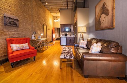 West Dundee Apartment | 124 Lofts - Downtown Dundee - Walk to Dining