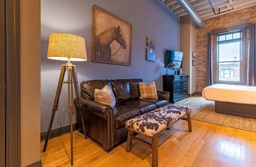West Dundee Apartment | 124 Lofts - Downtown Dundee - Walk to Dining