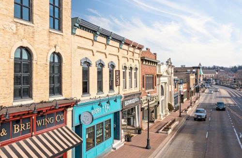 West Dundee Apartment | 124 Lofts - Downtown Dundee - Walk to Dining