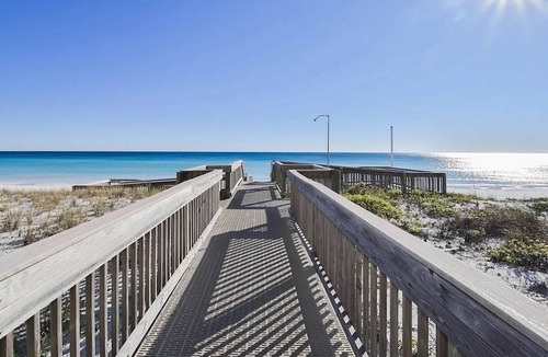 Holiday Isle Condo | 127 m² Condo ∙ 3 bedrooms ∙ 7 guests
