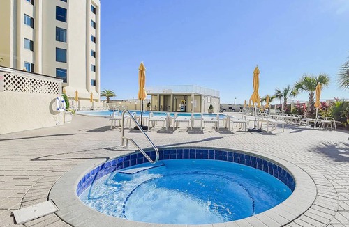 Holiday Isle Condo | 127 m² Condo ∙ 3 bedrooms ∙ 7 guests