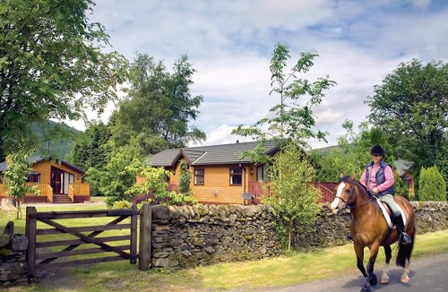 Selkirk House | 12ft-wide caravan with one double and one twin.