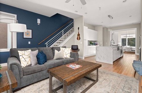 Edgehill Condo | 12S ~ Luxury Home ~ 8 Beds ~ 2 Miles Downtown/Broadway ~ Walk to Gulch ~ Private Rooftop ~ Garage