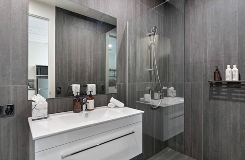 Lake Hayes Condo | 12th Ave Queenstown Suite 10