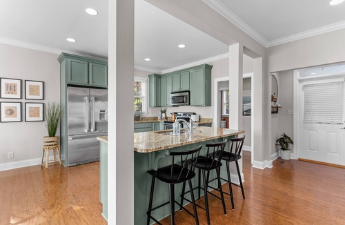 Reynolds Landing House | 12th Fairway Cottage at the Landing, Reynolds Lake Oconee. Lake Access!