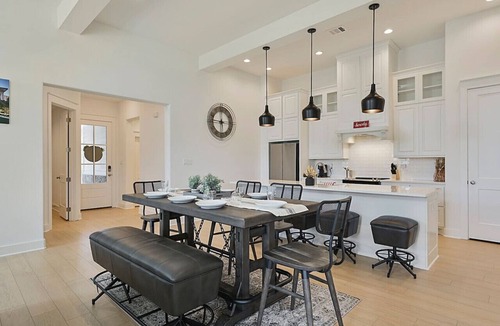 College Station Villa | 12th Man Hideout w/Private Backyard