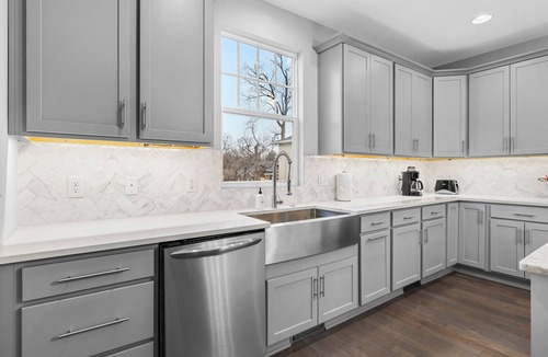 Historic Waverly House | 12th South Luxury 3 bedrooms & 3 & 1/2 baths. Close to Downtown!