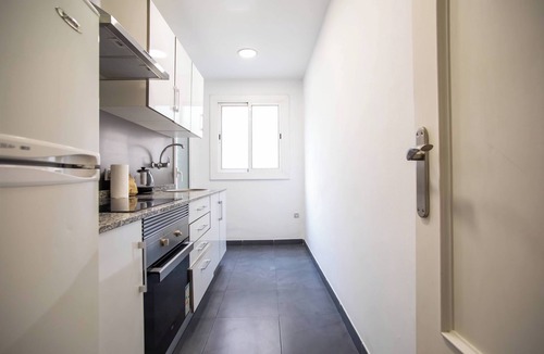 Collblanc y La Torrassa Apartment | 12TOGO1035 - Spacious Apartment near Camp Nou!