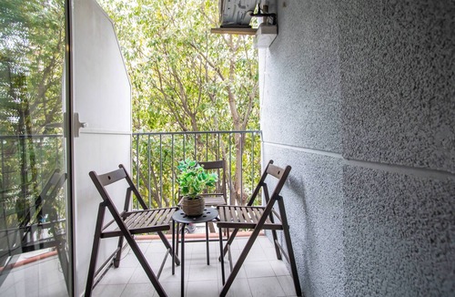 Collblanc y La Torrassa Apartment | 12TOGO1035 - Spacious Apartment near Camp Nou!