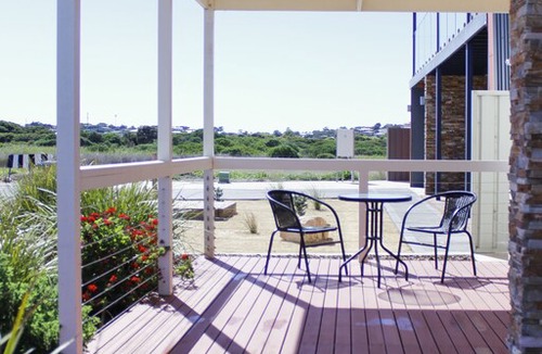 Hayborough House | 13 Albatross Avenue