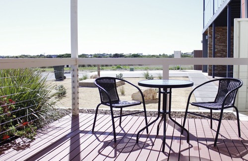 Hayborough House | 13 Albatross Avenue