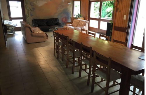 Camoel House | 13-bed house with quiet garden