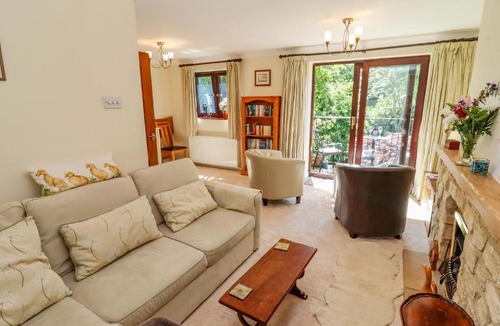 Stroud House | 13 Bowbridge Lock