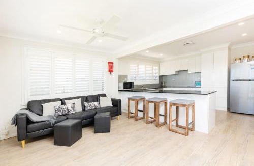 Forster House | 13 Cavill Avenue