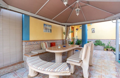 Torremolinos House | 13 Guest Villa 3 min Walk to Beach BBQ Cinema Perfect for Groups