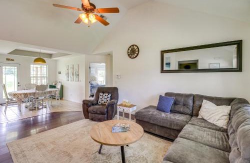 Chickamauga House | 13 Mi to Chattanooga: Family Home w/Backyard!