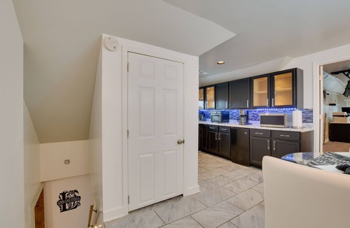 Maywood House | 13 Mi to Dtwn Chicago: Maywood Home w/Fireplace