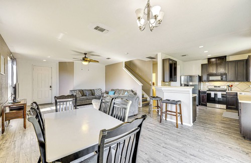 Southside House | 13 Mi to Dtwn San Antonio & the Alamo: Quiet Home