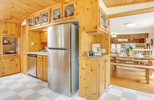 Shohola House | 13 Mi to Ski Big Bear: Updated Getaway w/Deck