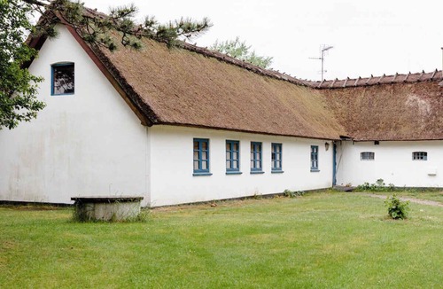 Hoeve Strand House | 13-room holiday home 500 m to the beach