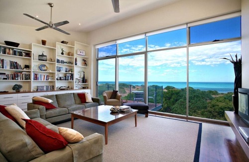 Hayborough House | 13 Seagull Avenue, Chiton