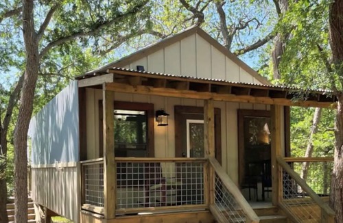 Seguin House | #13 Son's Geronimo - Birdhouse Cabin